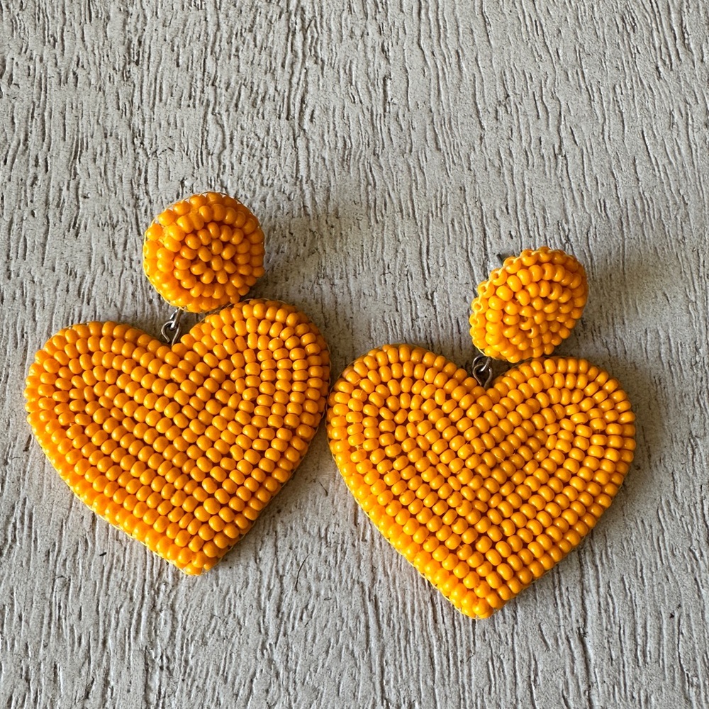 🧡Orange Beaded Heart Earrings 💘 💖